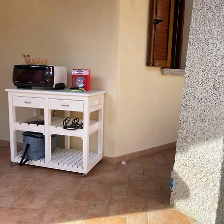 Elena Piscina Privata Танаунелла