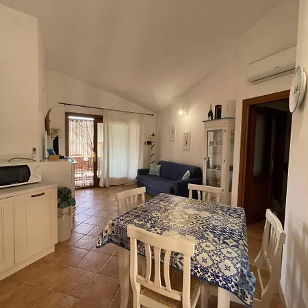 Elena Piscina Privata Танаунелла