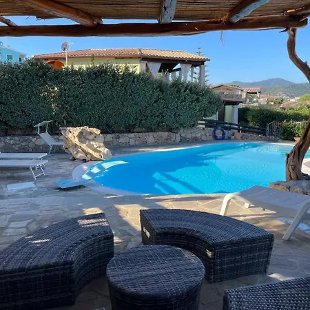 Elena Piscina Privata * Tanaunella