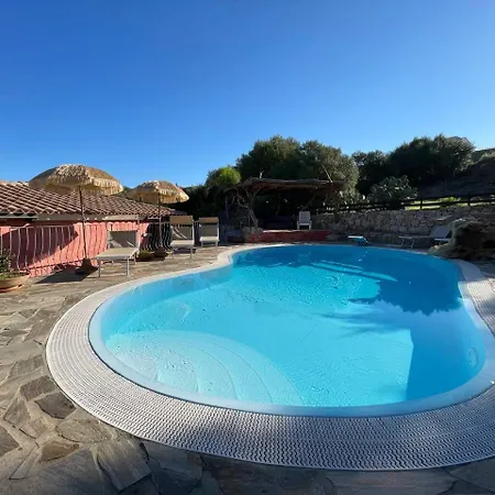 Villa Elena Piscina Privata Tanaunella