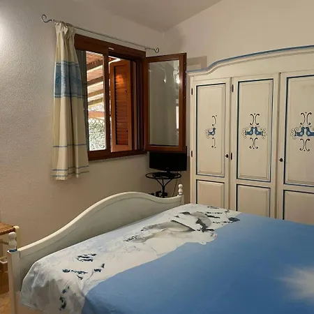 Elena Piscina Privata Villa Tanaunella